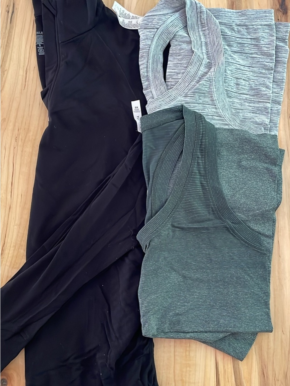 Athleta Heathered Dark Green Active Tank Top